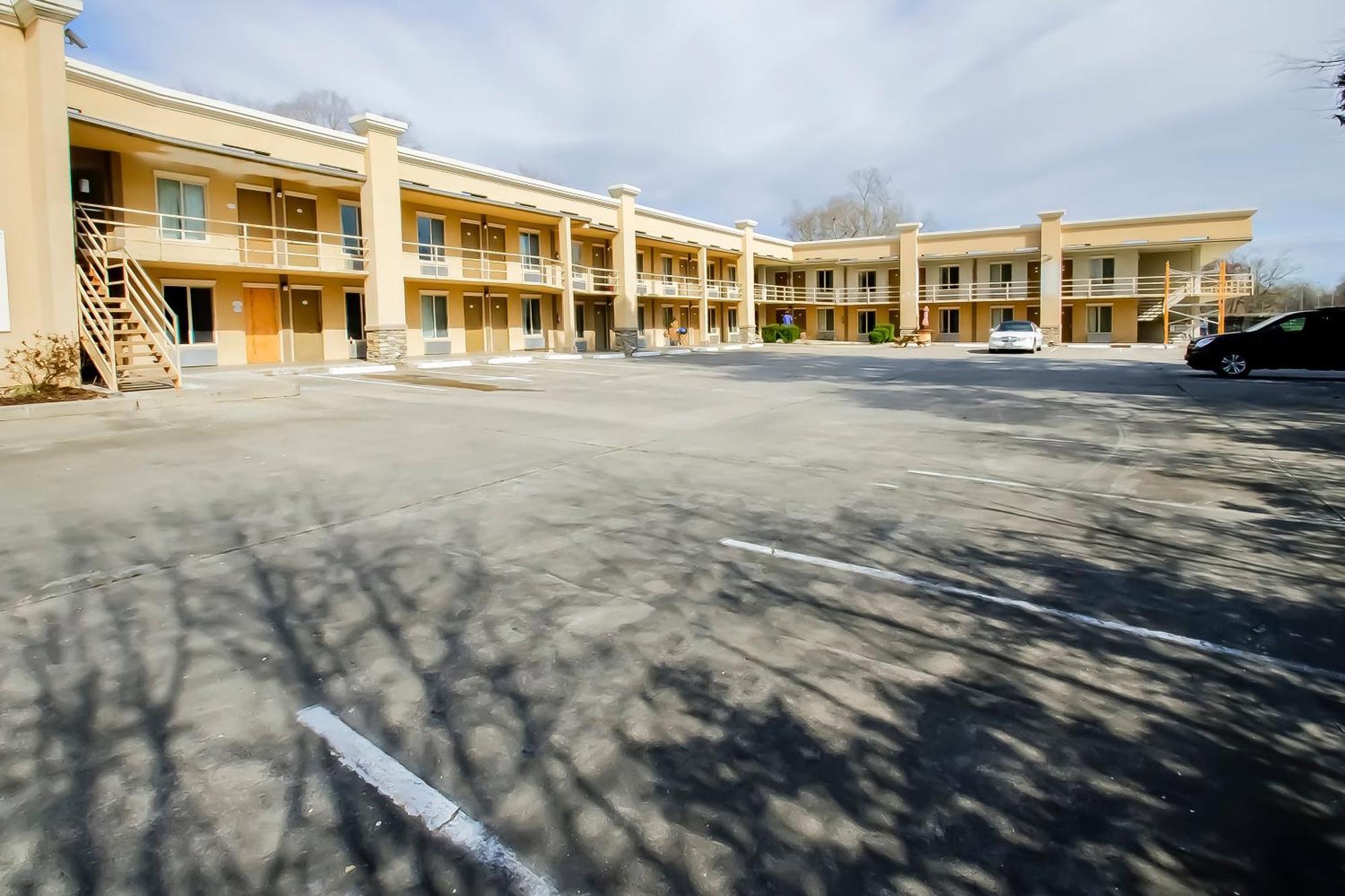 Cypress Inn & Suites Washington By Oyo Chocowinity Ngoại thất bức ảnh